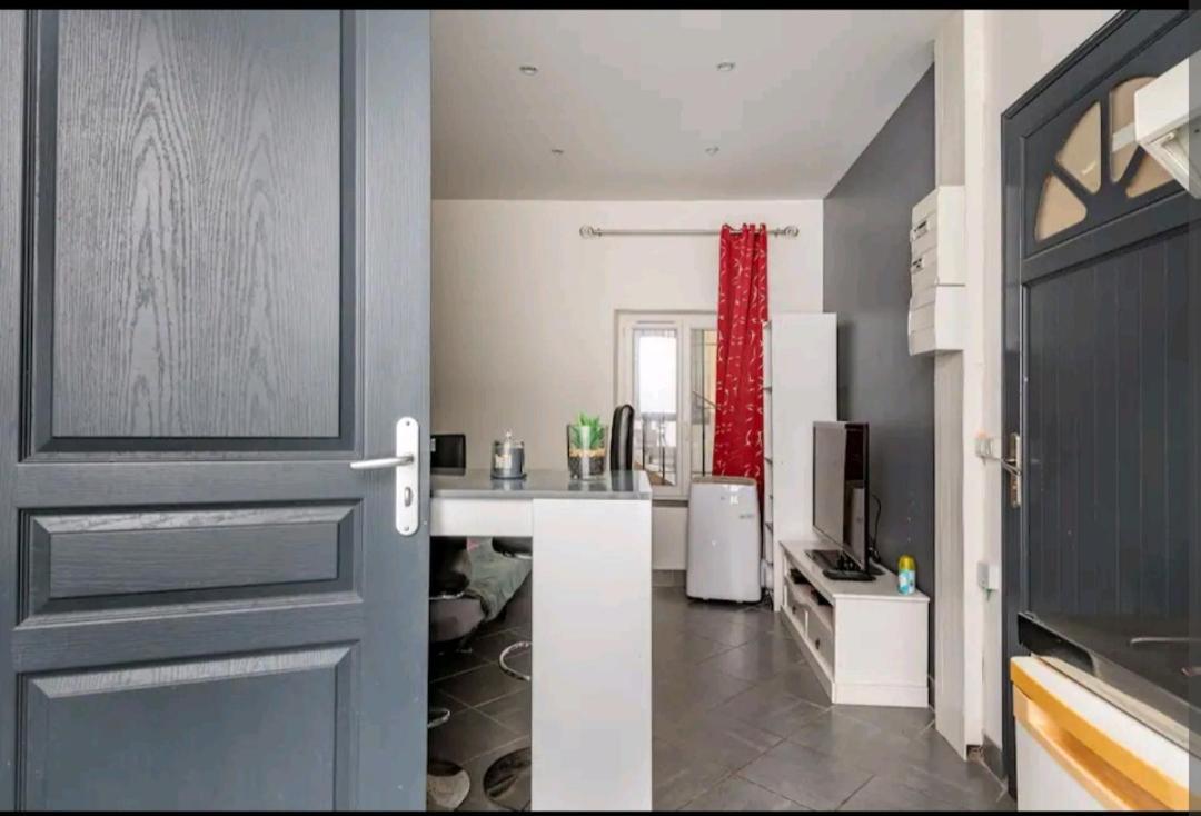 Appartement Studio Montélimar cosy, calme, NETFLIX +WIFI Extérieur photo