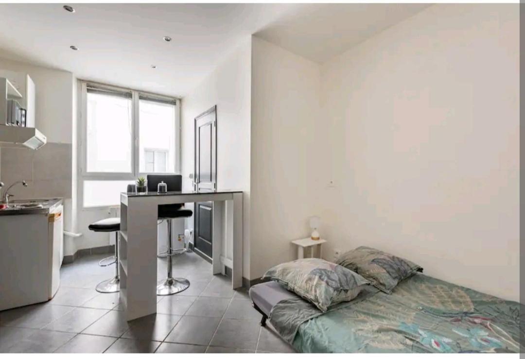 Appartement Studio Montélimar cosy, calme, NETFLIX +WIFI Extérieur photo