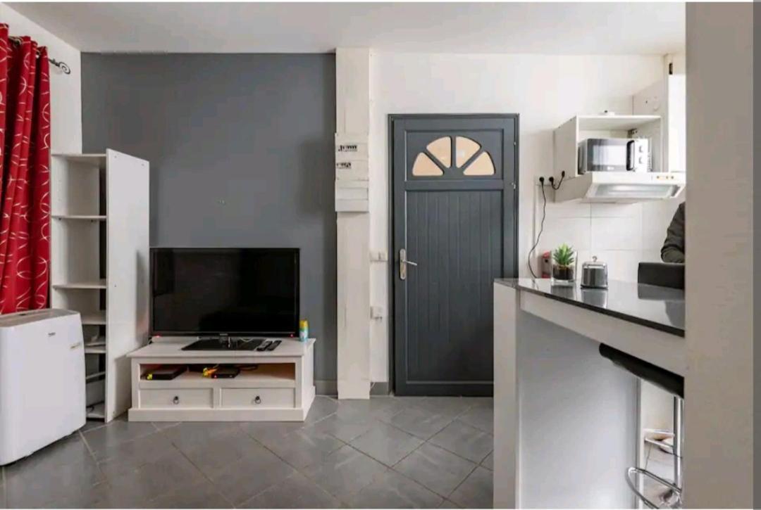 Appartement Studio Montélimar cosy, calme, NETFLIX +WIFI Extérieur photo
